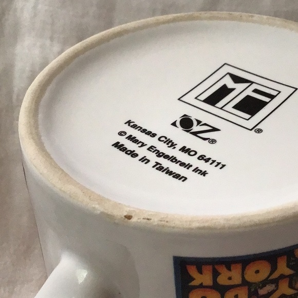 Vintage Mary Engelbreit "We Don't Care How They Do It In New York" Coffee Mug - Picture 7 of 7